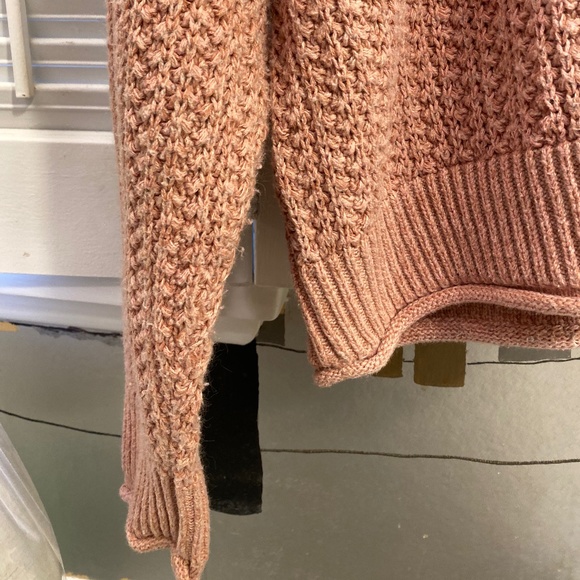 Universal thread knit pullover - Picture 5 of 7